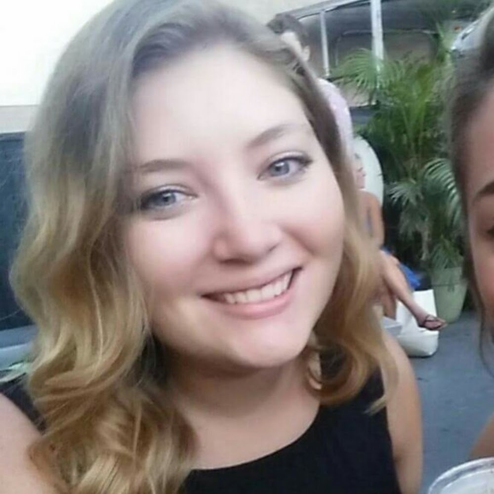 Meet your Posher, Caitlin